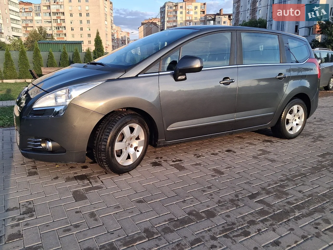 2013 Peugeot 5008 - мініатюра 3