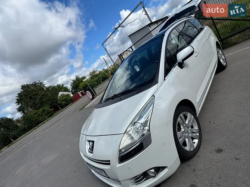 Peugeot 5008 2013
