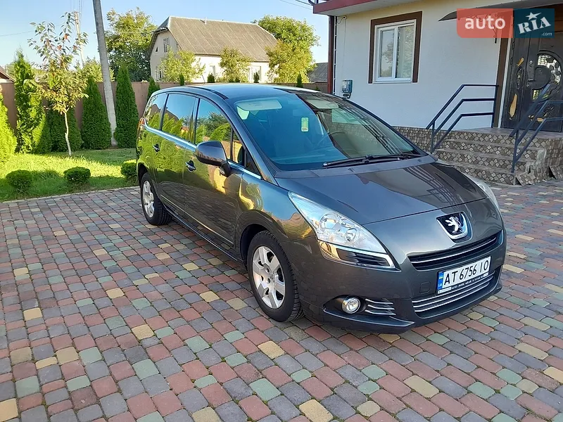 Peugeot 5008 2013