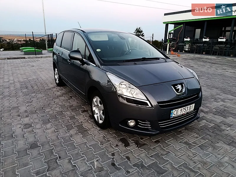 Peugeot 5008 2011