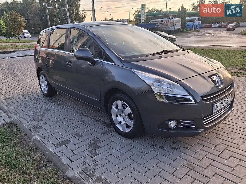 Peugeot 5008 2013