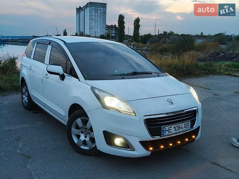 Peugeot 5008