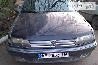 Peugeot 605  1990