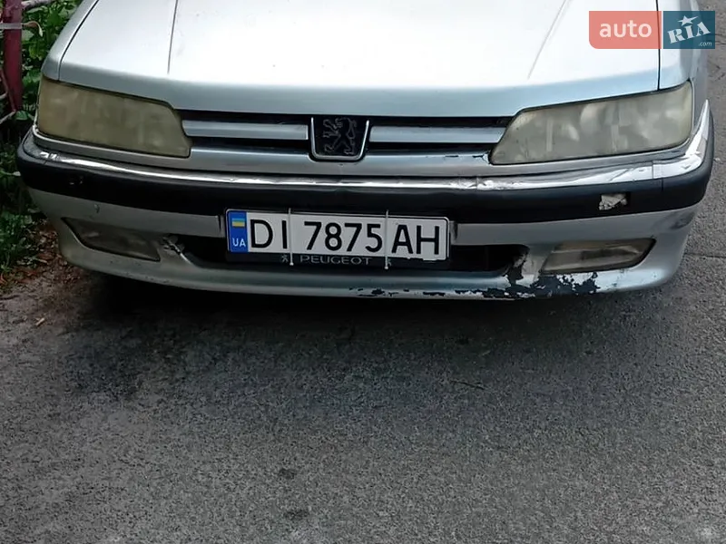 Peugeot 605
