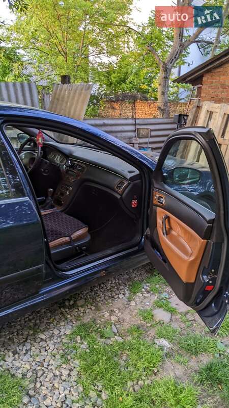 Легкові Peugeot 607