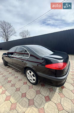 Peugeot 607  2004