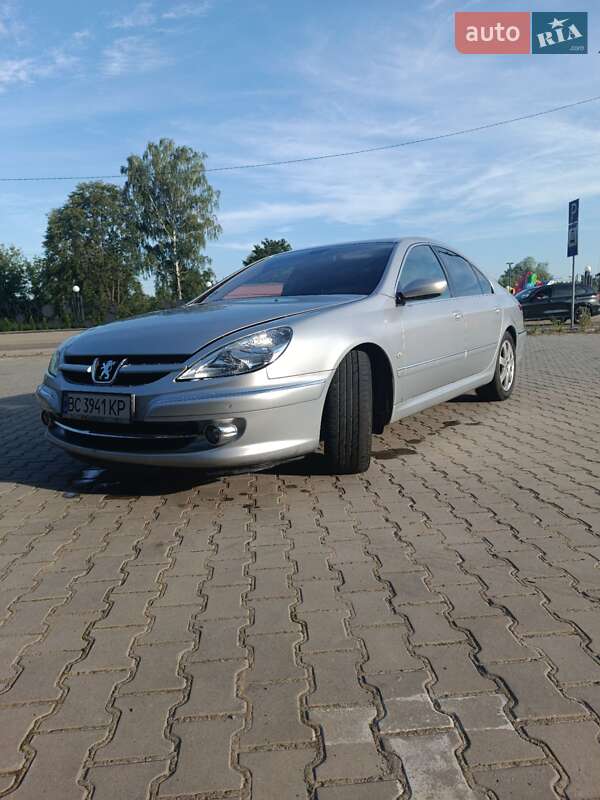Седан Peugeot 607
