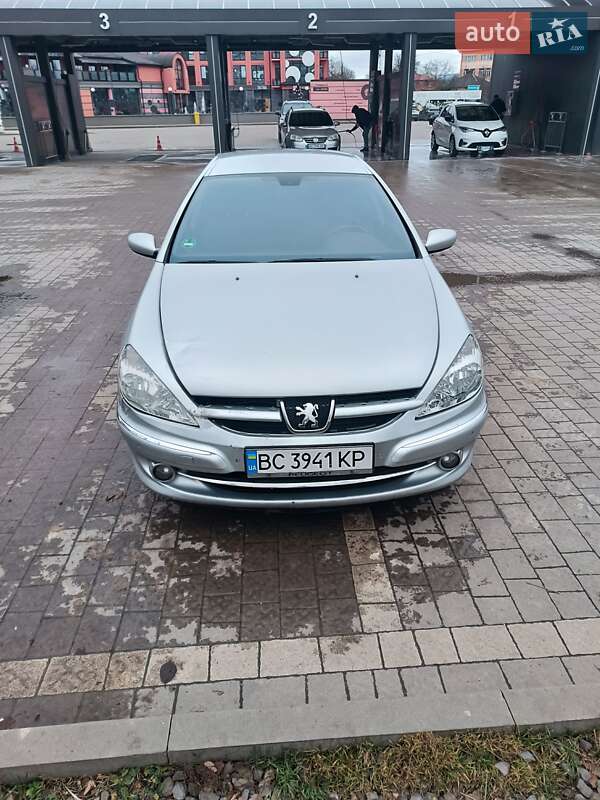 Peugeot 607