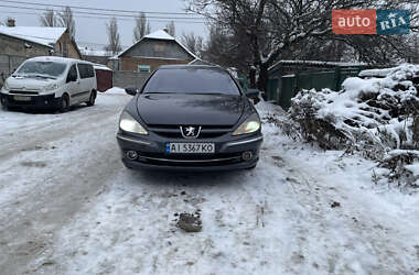 Peugeot 607  2005