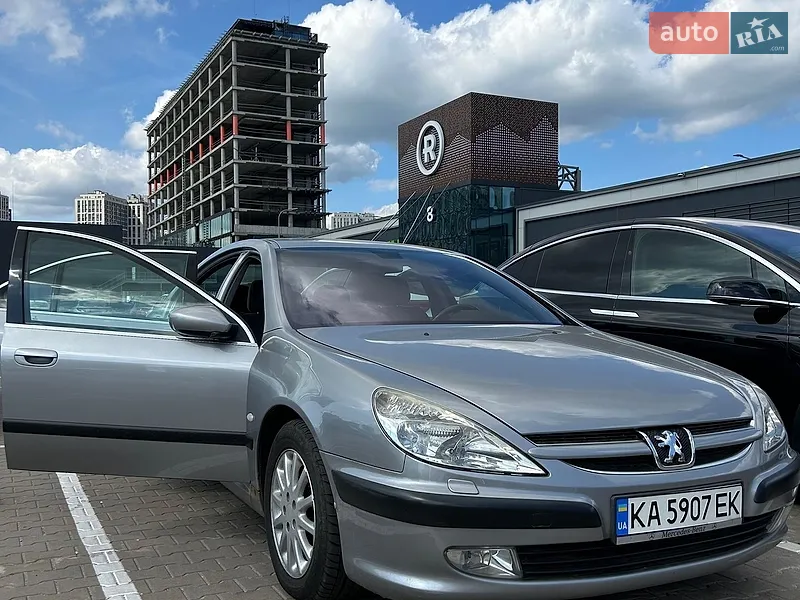 Peugeot 607