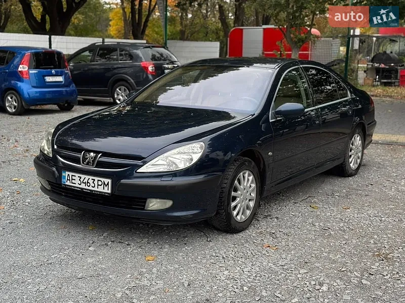 Peugeot 607