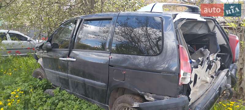 Peugeot 807