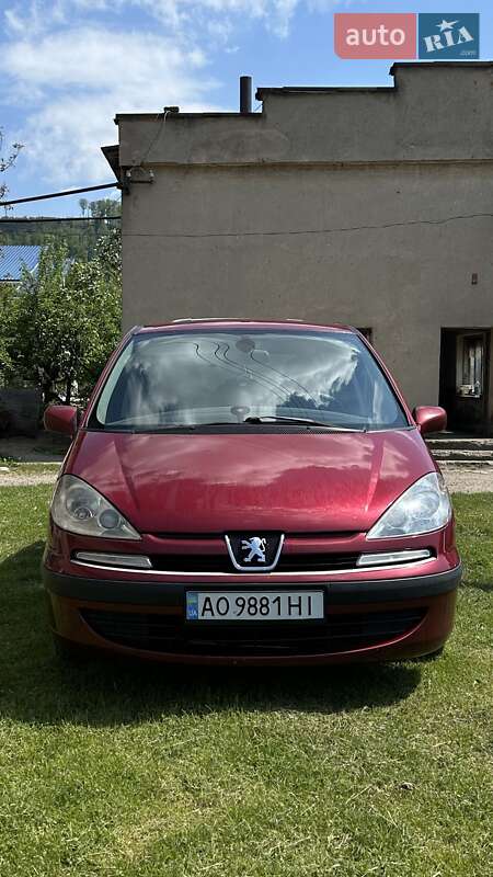 Peugeot 807