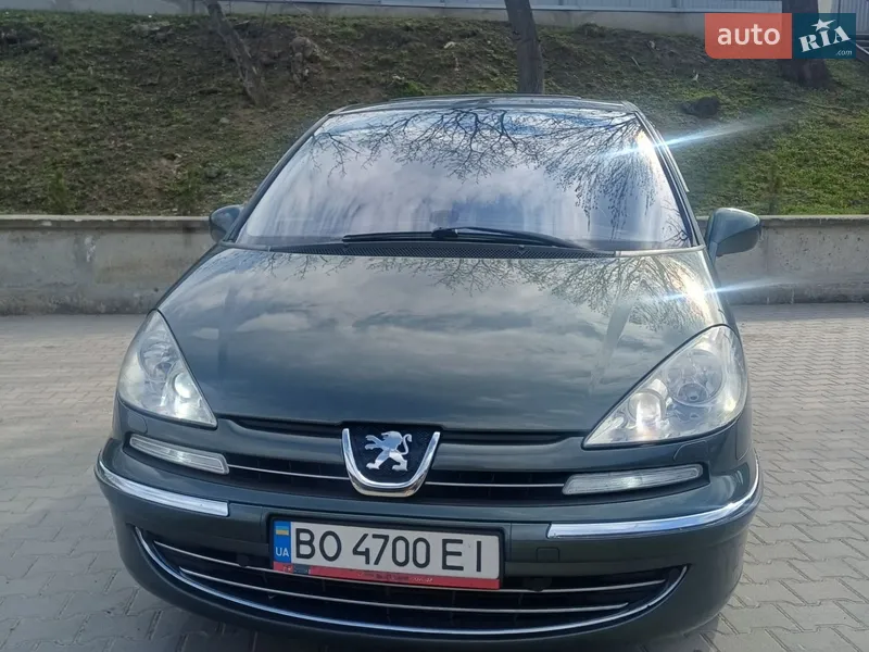 Peugeot 807 2012