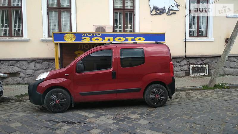 Мінівен Peugeot Bipper