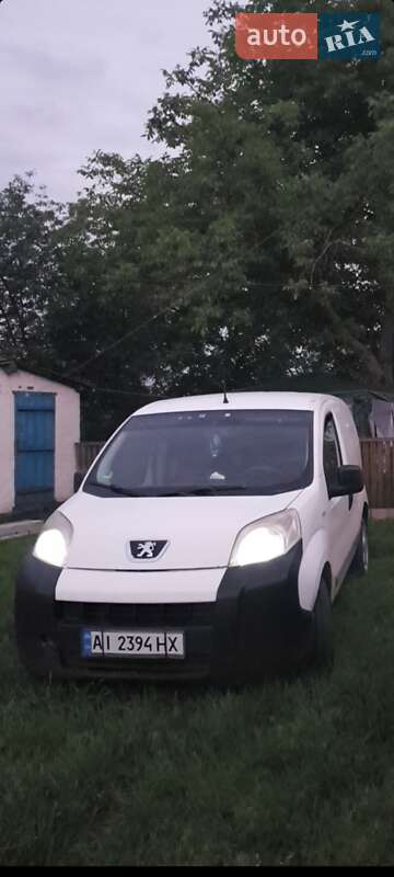 Вантажівки Peugeot Bipper
