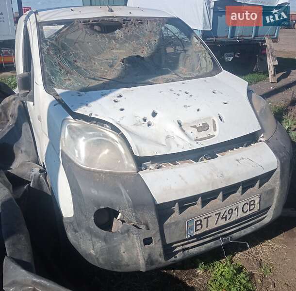 Вантажний фургон Peugeot Bipper