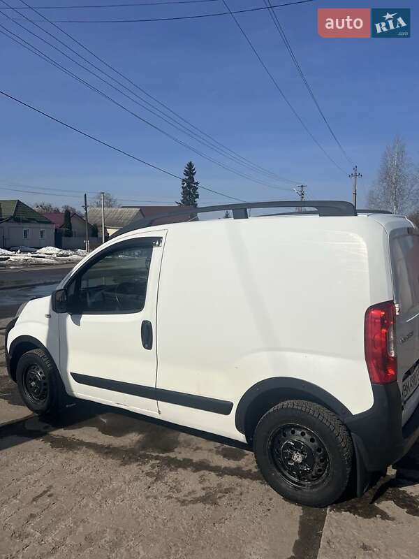 Вантажний фургон Peugeot Bipper