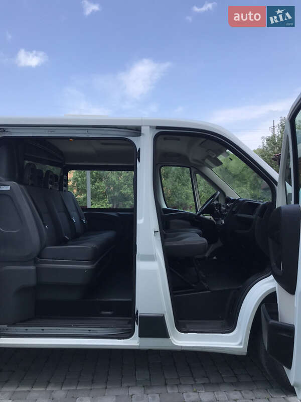 Легковые Peugeot Boxer