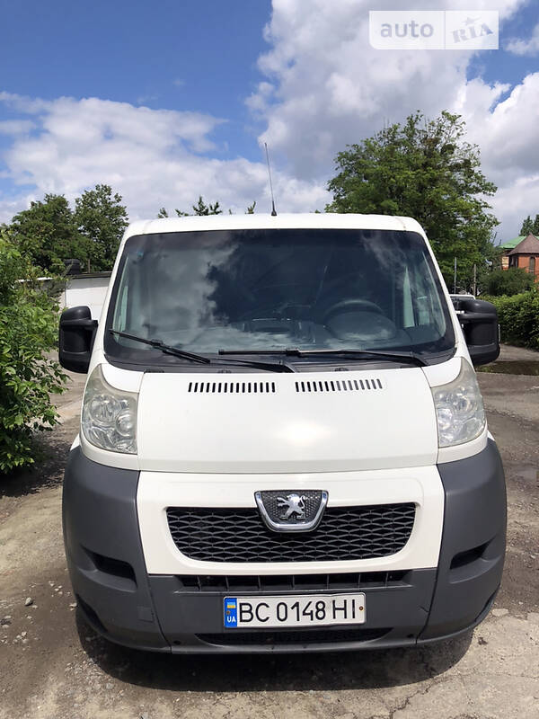 Грузовой фургон Peugeot Boxer