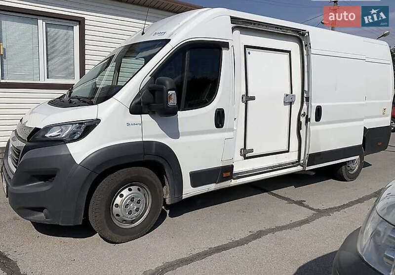 Грузовики Peugeot Boxer