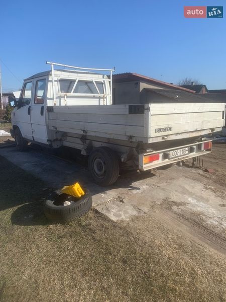 Минивэн Peugeot Boxer