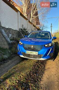 Peugeot e-2008  2021