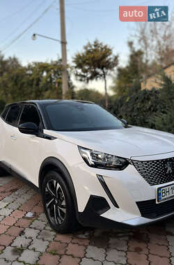 Peugeot e-2008  2020