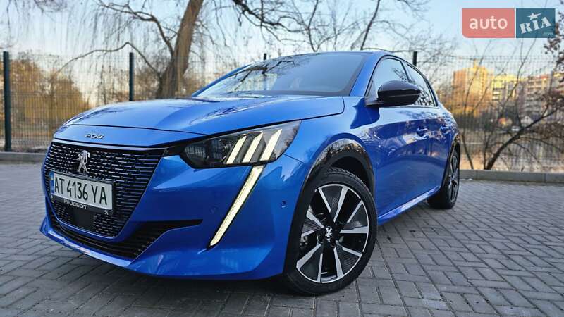 Peugeot e-208