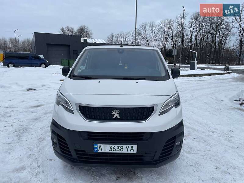 Грузовой фургон Peugeot e-Expert