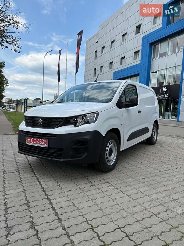 Вантажний фургон Peugeot E-Partner