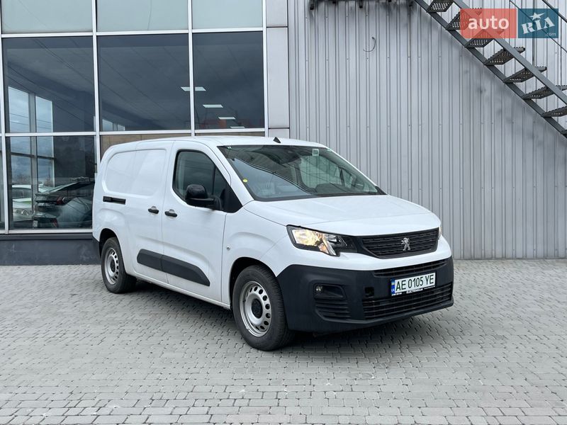 Вантажний фургон Peugeot E-Partner