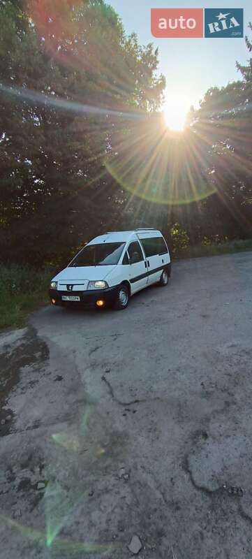 Легковые Peugeot Expert