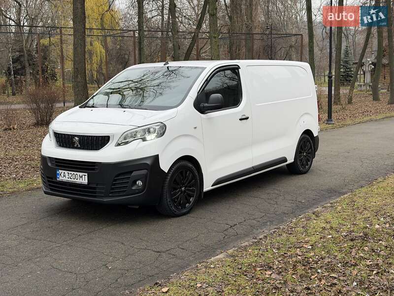 Вантажний фургон Peugeot Expert