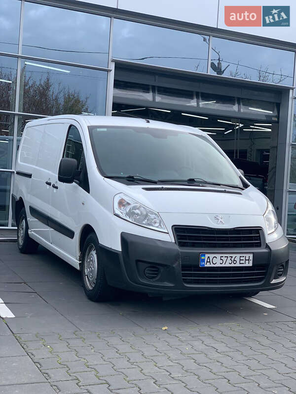 Грузовой фургон Peugeot Expert
