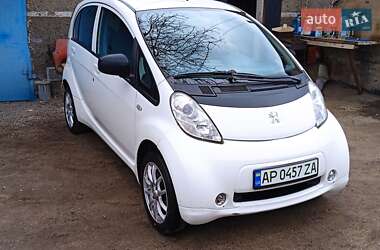 Peugeot iOn  2012