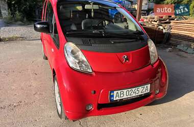 Peugeot iOn 2011