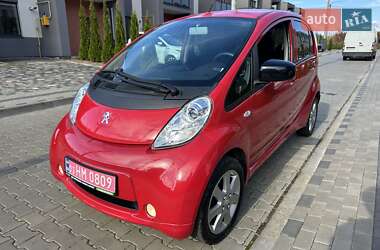 Peugeot iOn 2011