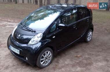 Peugeot iOn 2014