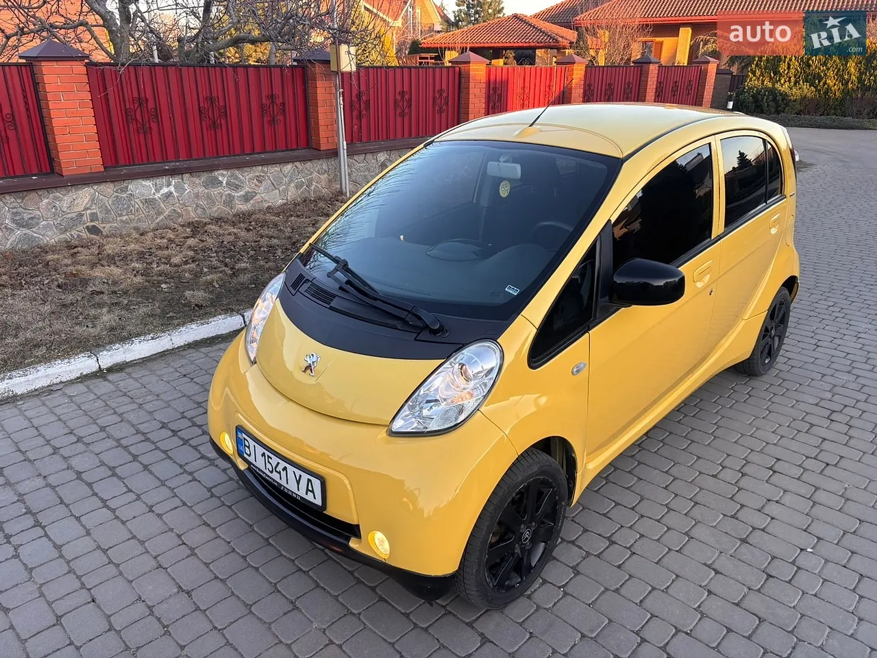 2011 Peugeot iOn - мініатюра 2