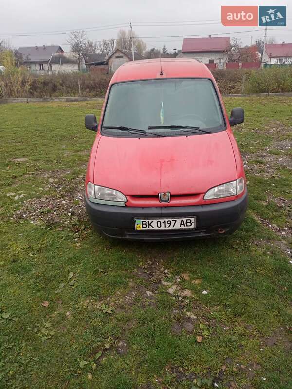 Мінівен Peugeot Partner