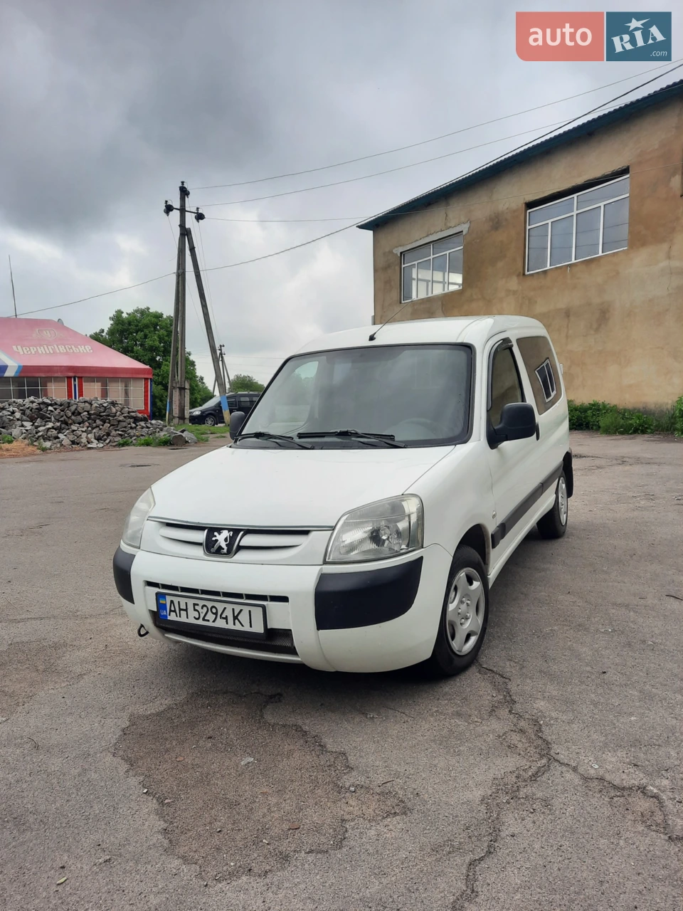 2011 Peugeot Partner - мініатюра 2