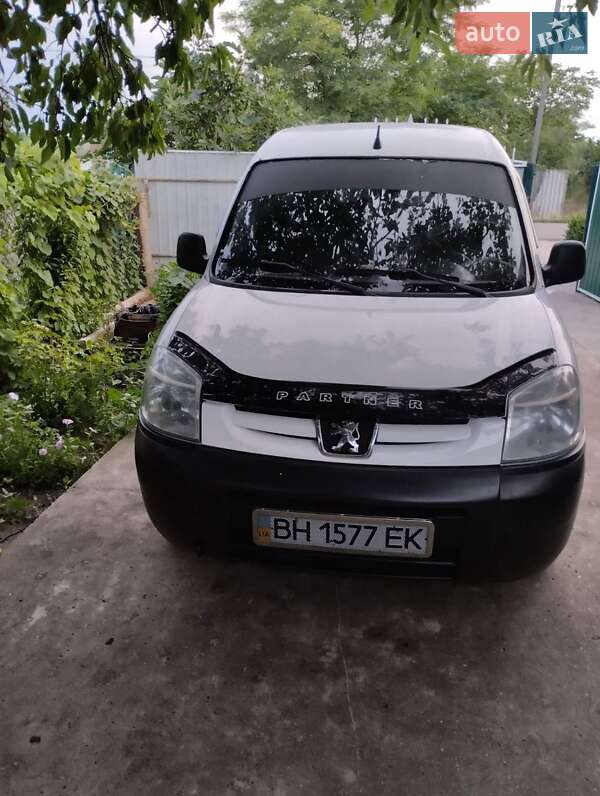 Легковые Peugeot Partner
