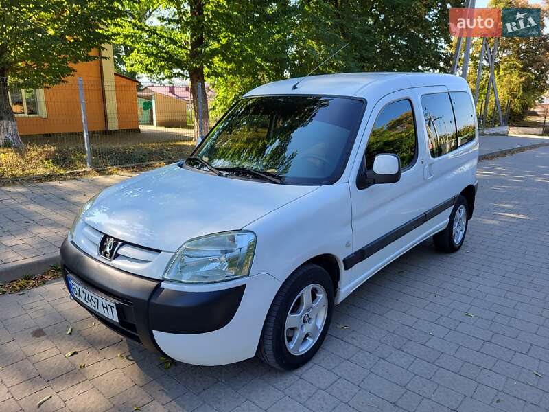 Мінівен Peugeot Partner