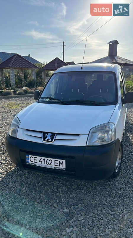Мінівен Peugeot Partner