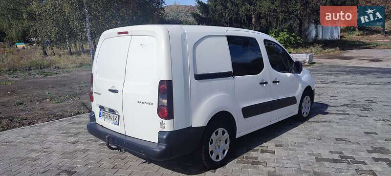Вантажний фургон Peugeot Partner
