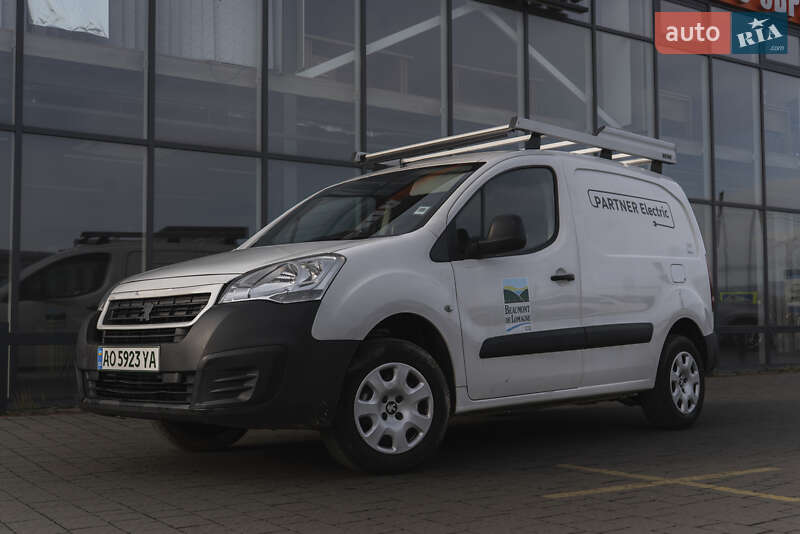 Вантажний фургон Peugeot Partner