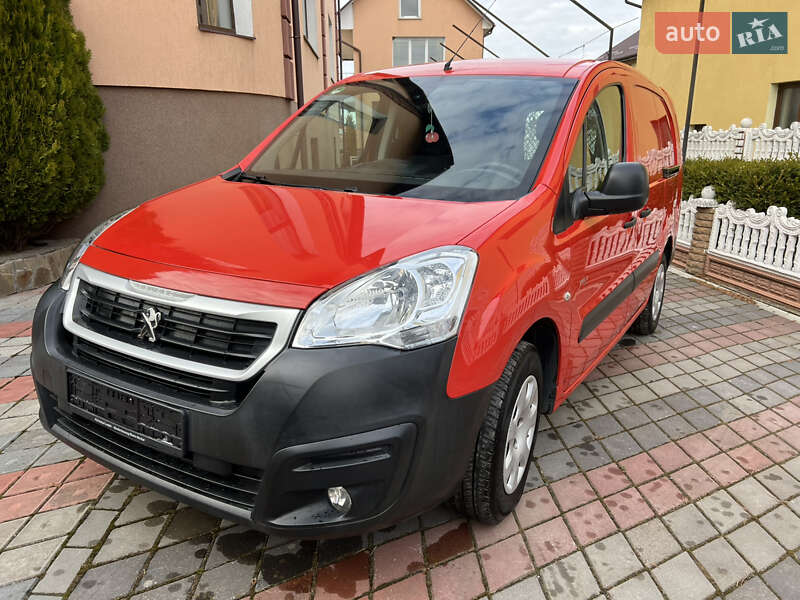 Вантажний фургон Peugeot Partner