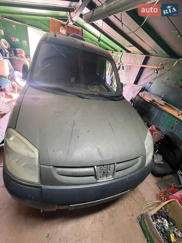 Грузовики Peugeot Partner