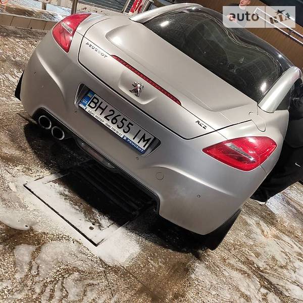 Седан Peugeot RCZ